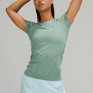 EUC Lululemon Swiftly Tech Short Sleeve 2.0 grid warp